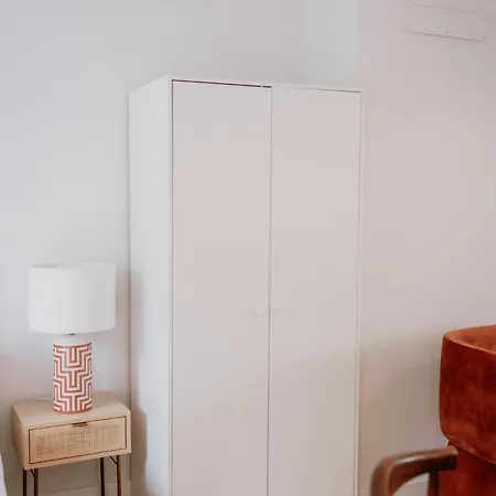 Apartamento Mary Orange - No 232 2 - Modern & Inviting